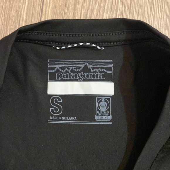 Patagonia | Women's Black Capilene Cool Short Sleeve Shirt | Size Small - Picture 3 of 5